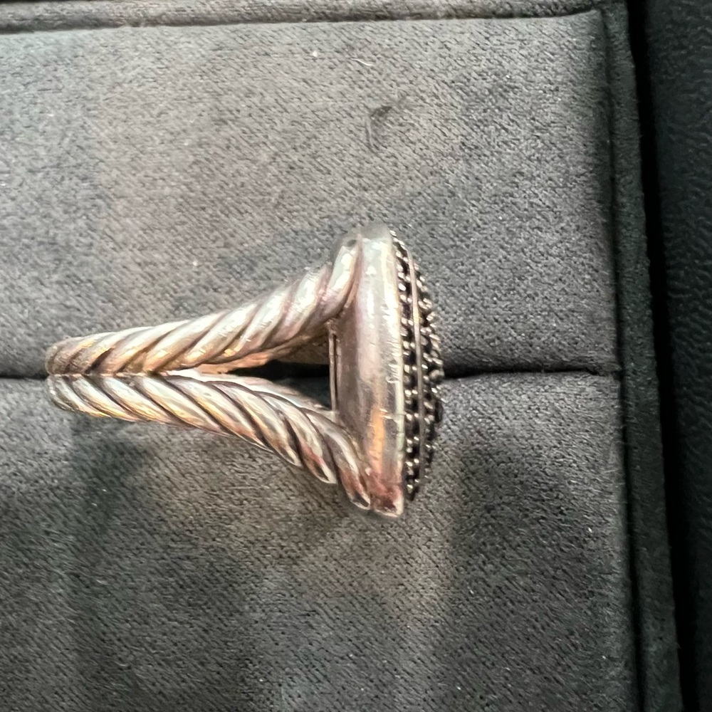 David Yurman Ring - Picture 5 of 9